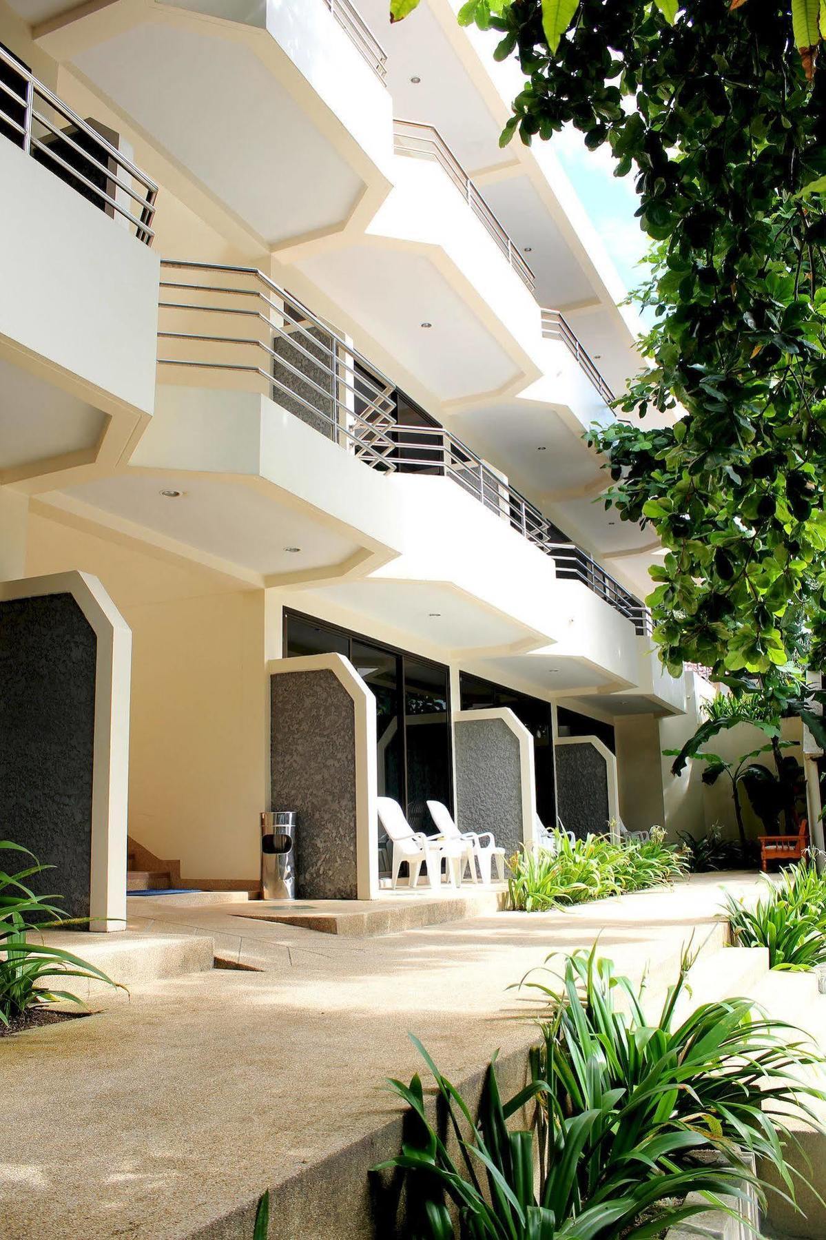 Baan Pron Phateep Patong Buitenkant foto