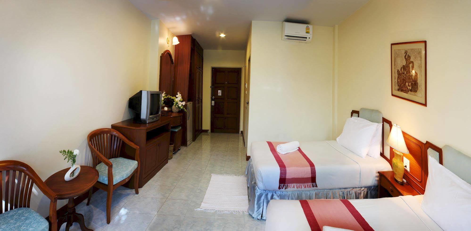 Baan Pron Phateep Patong Buitenkant foto