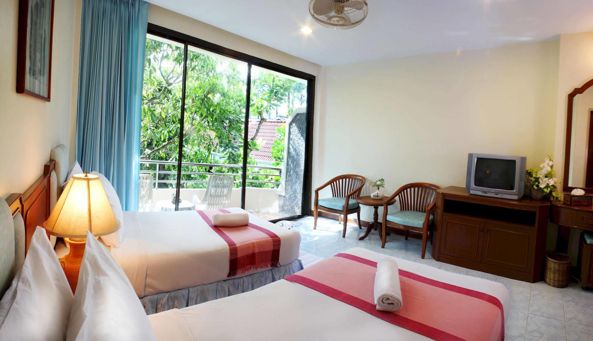 Baan Pron Phateep Patong Buitenkant foto